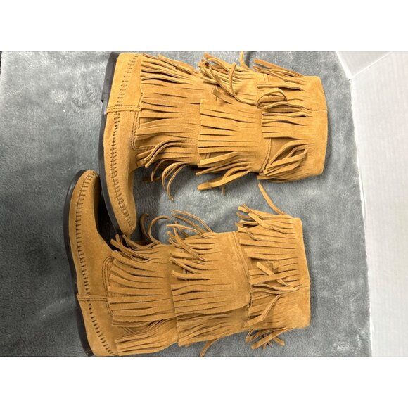 Minnetonka Womens Triple Fringe Suede moccasin Boots Size 7 Mid-calf NWO… - Picture 6 of 10